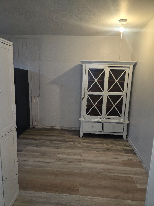 Building Photo - 44560 Grovewood Cir