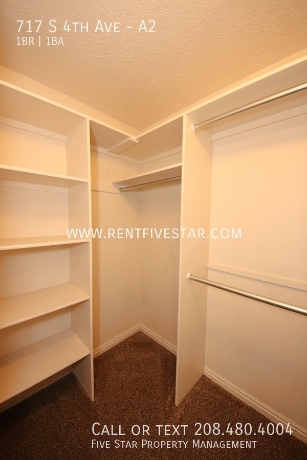 Building Photo - 717 S 4th Ave