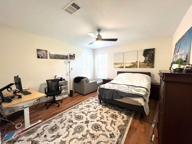 Building Photo - 3 Bedroom 2.5 Bath 1 Single Family Home for Rent in Cambridge Heights Area of Round Rock, Texas, ...