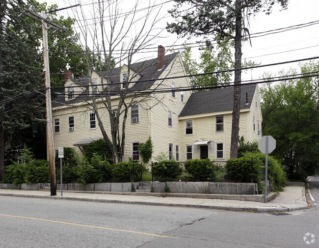 Primary Photo - 145 Main St