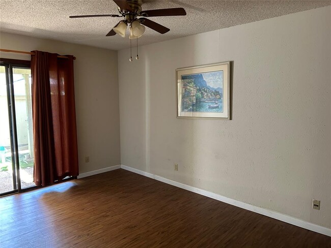 Building Photo - 9509 Blue Creek Ln