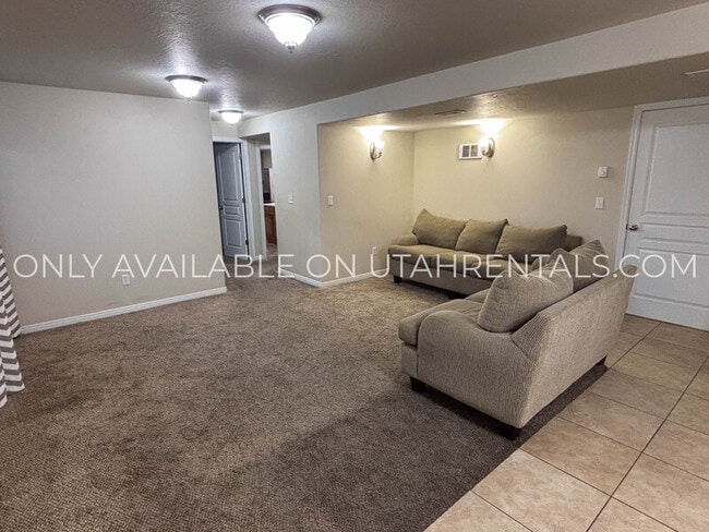 Building Photo - 2801 S Harrow Ct