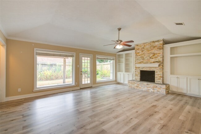 Building Photo - 14211 Ella Lee Ln