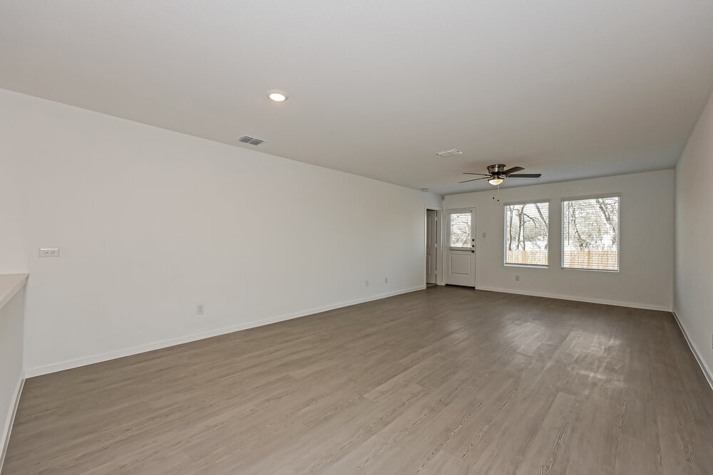 Building Photo - 122 Willow Wy