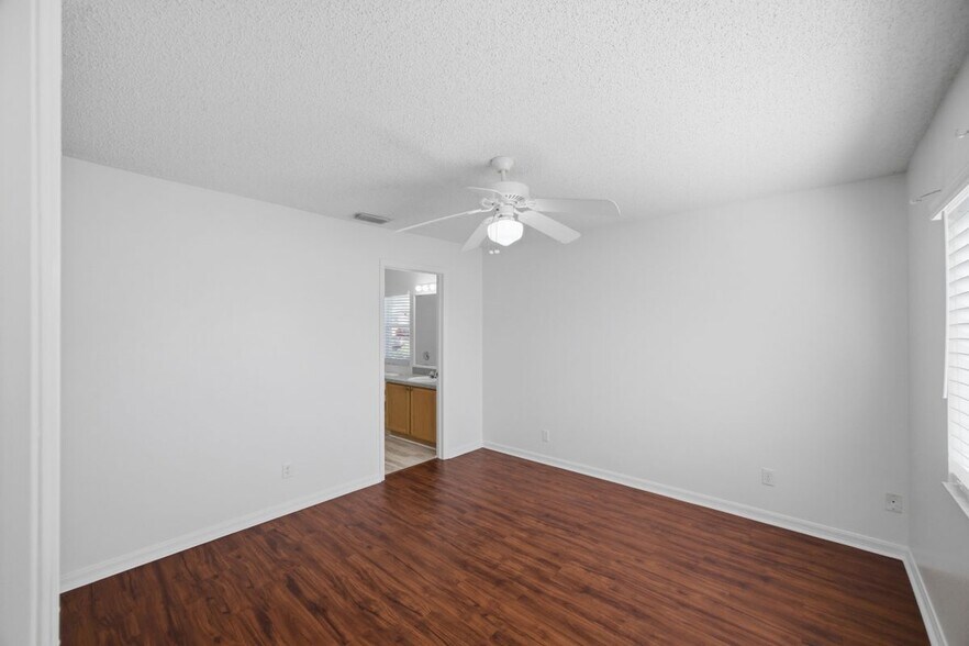 Building Photo - 13307 Ashbark Ct