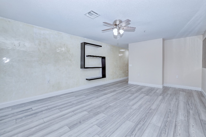 Building Photo - 9047 Gervais Cir