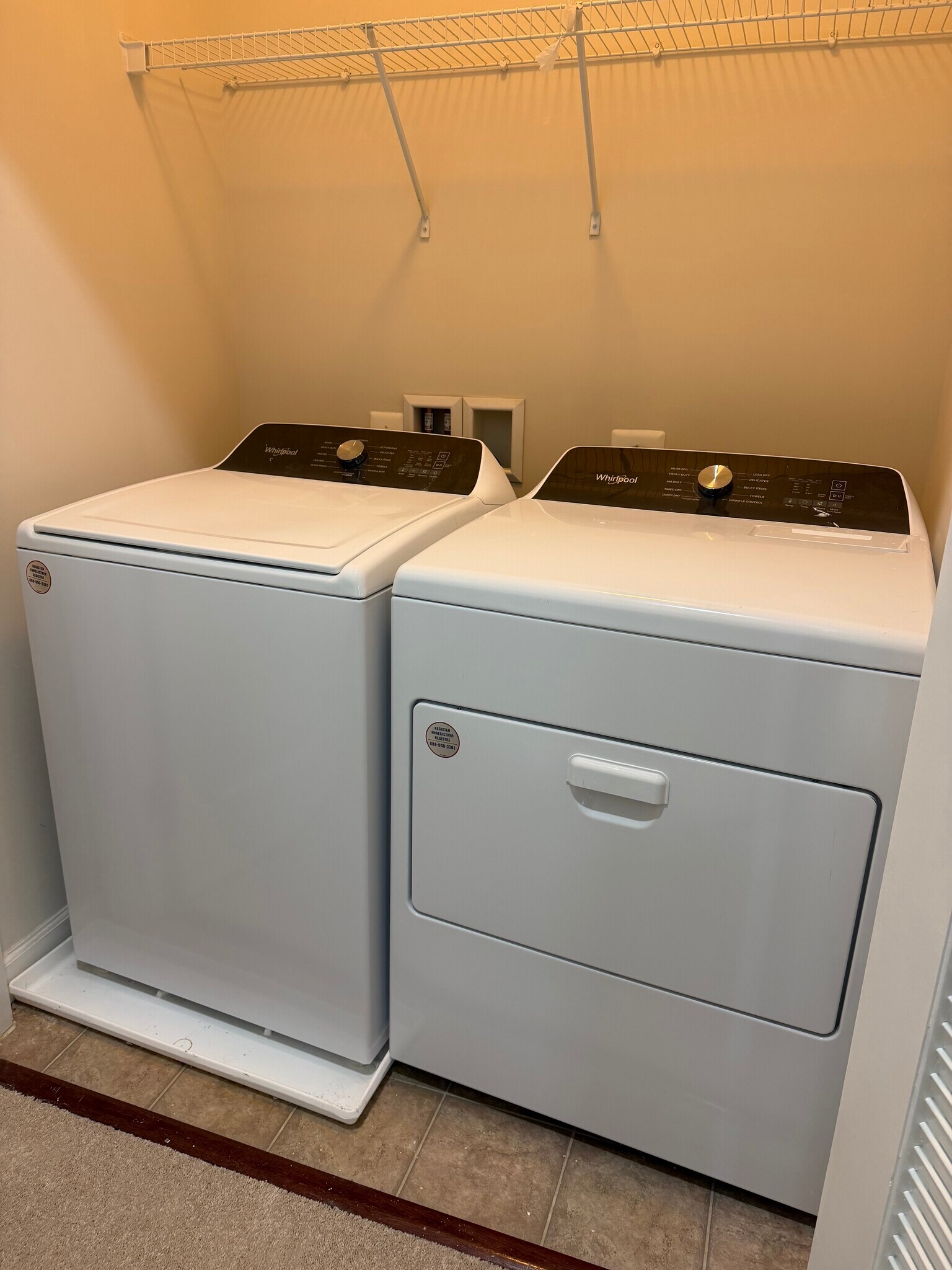 Building Photo - 45903 Peach Oak Terrace