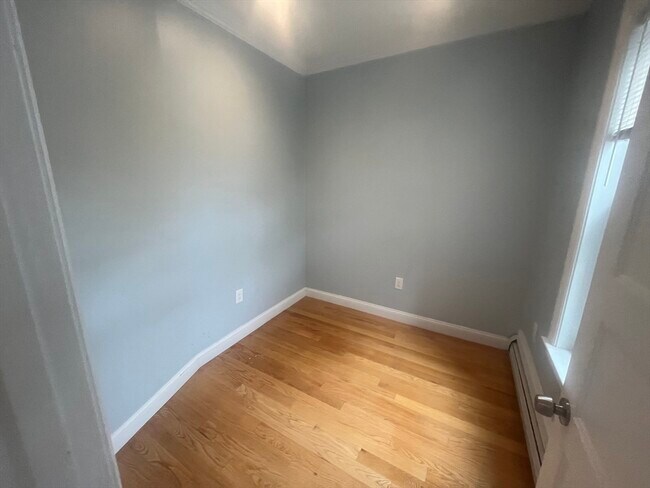 Building Photo - 841 Dorchester Ave