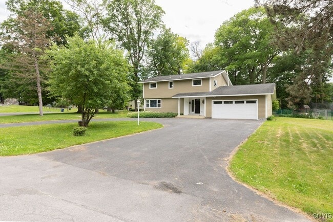 Building Photo - 117 Treeland Cir