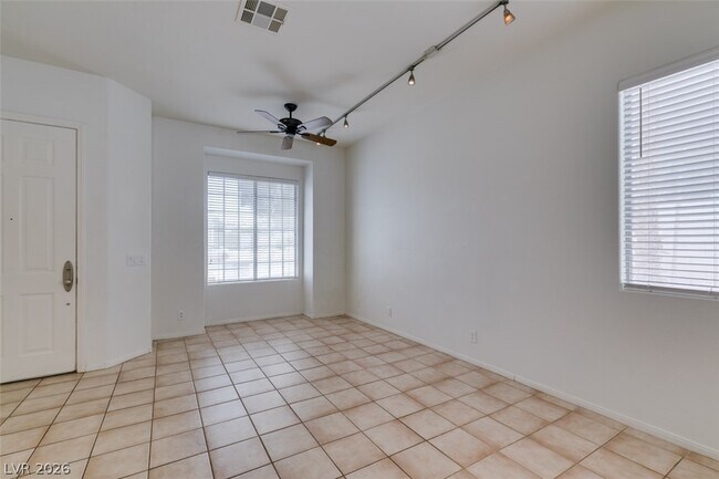 Building Photo - 254 Windsong Echo Dr