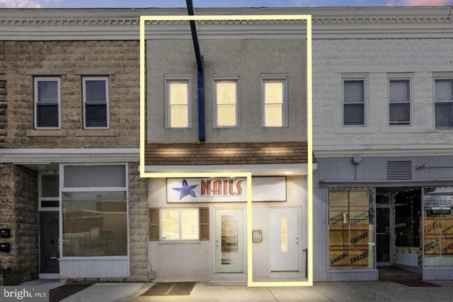 Building Photo - 117 S Pavilion Ave
