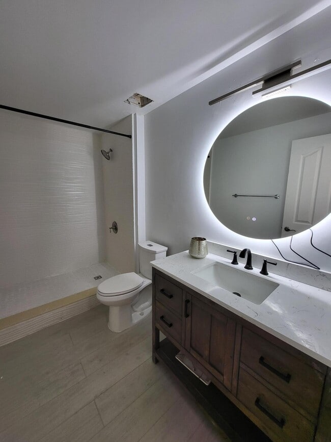 Building Photo - 2042 Alta Meadows Ln