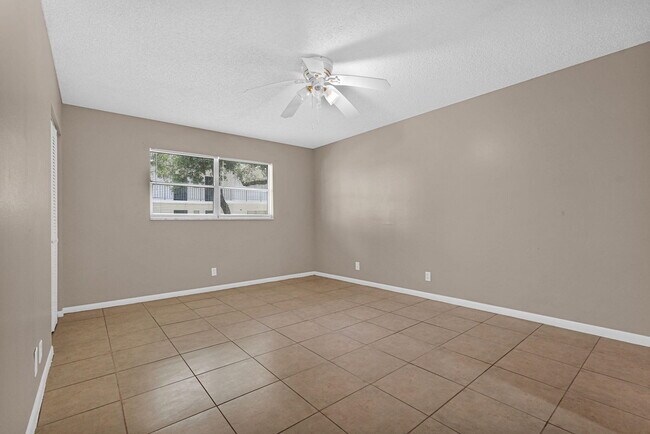 Building Photo - 3360 Spanish Moss Terrace