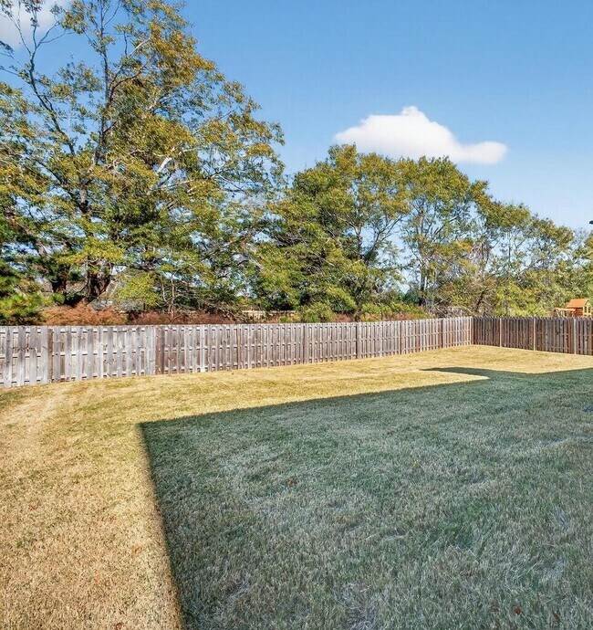 Building Photo - 6071 Big Pond Trl