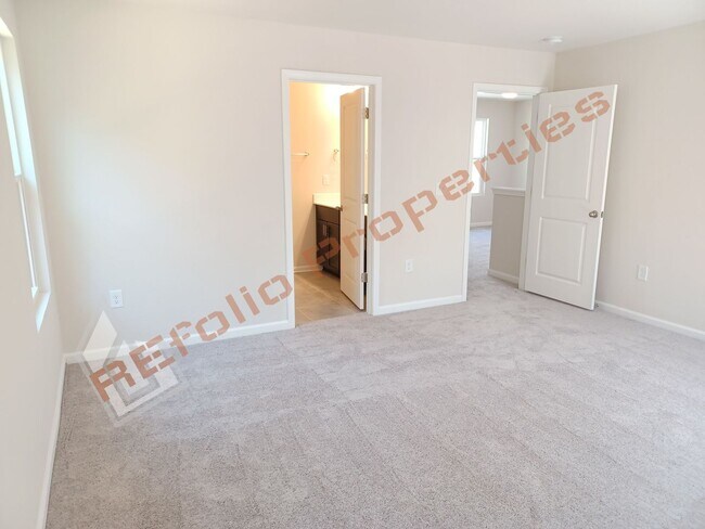 Building Photo - Wonderful 3 Bedroom 2-Car Garage House wit...