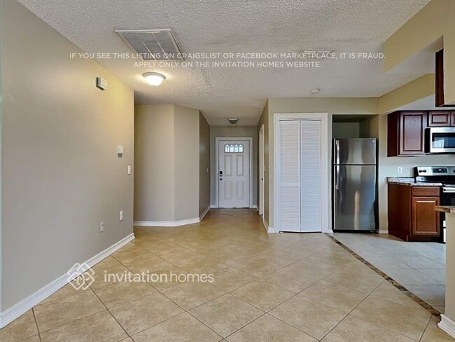 Building Photo - 8702 Wolf Den Trail