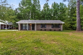 Building Photo - 5 Silverwood Dr