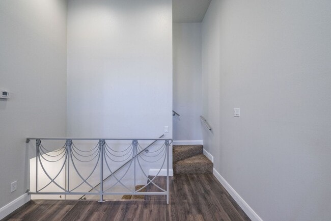 Building Photo - Fully Remodeled Townhome in the Heart of D...