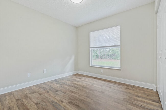 Building Photo - 34 Reybury Ln