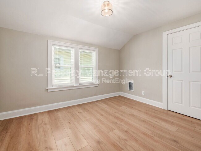 Building Photo - 439 Eldridge Ave