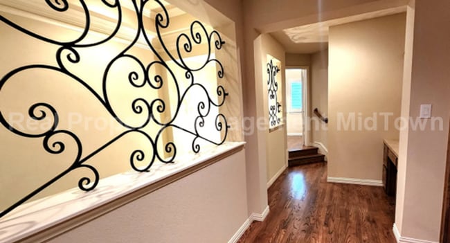Building Photo - Well-Planned 4BR/3BA—Space for Guests, Off...