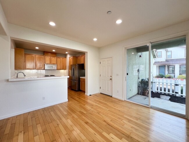 Building Photo - Three Bedroom Napa Home