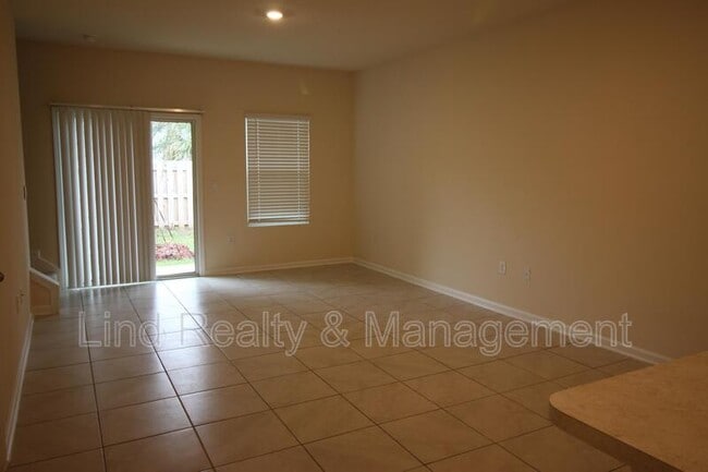Building Photo - 7695 Legacy Trl