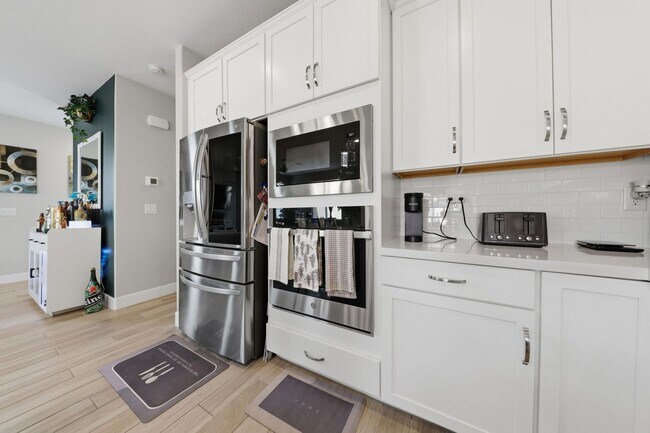 Building Photo - Elevated Living in Cadence – Model-Quality 3-Bedroom Home in Henderson’s Premier Master-Planned C...