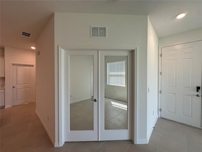 Building Photo - 2395 Bending Bonsai Dr