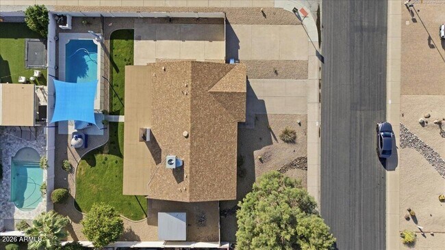 Building Photo - 6101 E Greenway Ln