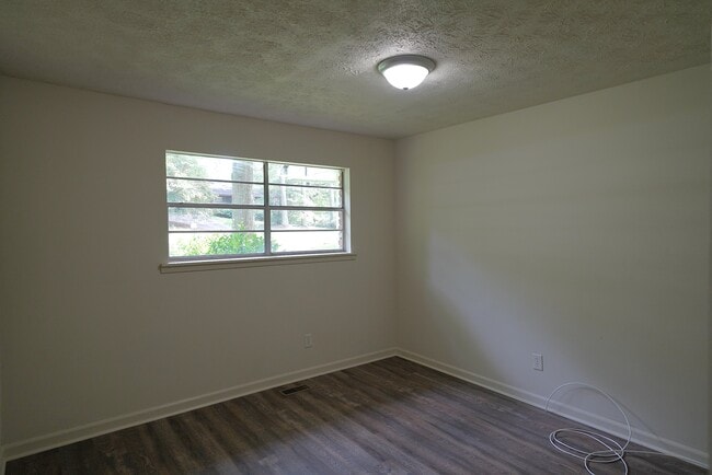 Building Photo - 3887 Rosita Ave