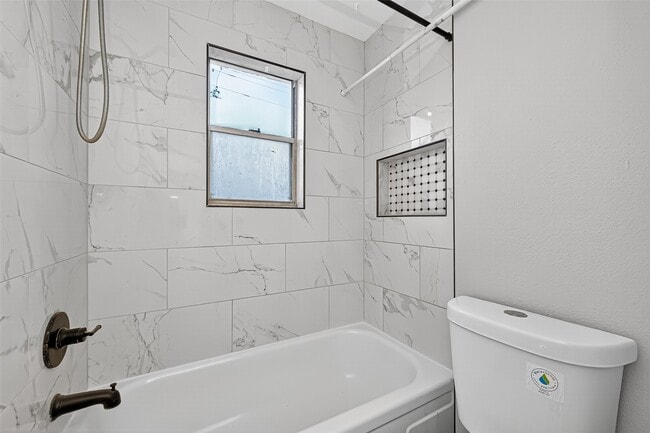 Building Photo - 7703 Moonmist Dr