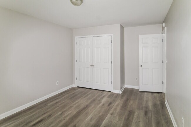 Building Photo - 1471 Ewing Farm Dr