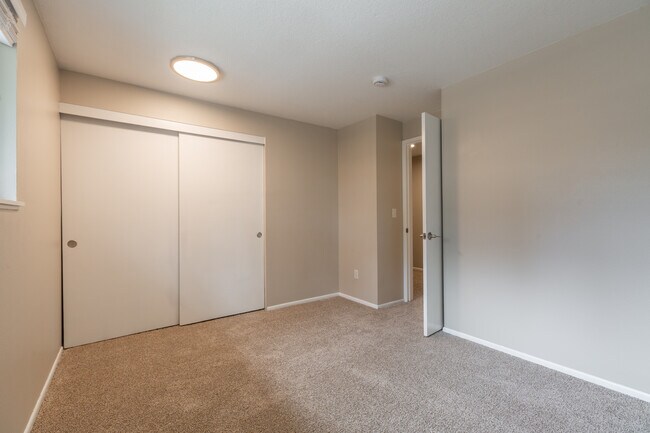 Building Photo - 12387 SW Walnut St