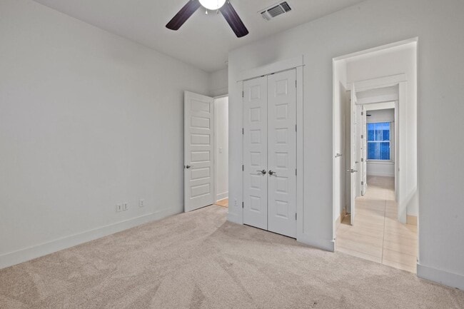 Building Photo - 2217 Seabiscuit Cv