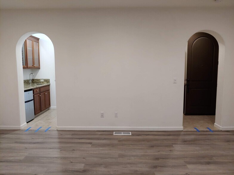 Building Photo - 153 Lucy Ln