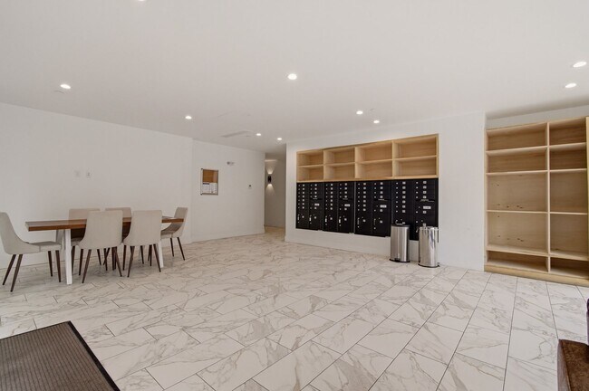 Building Photo - New Construction One Bedroom One Bathroom-Modern Living Off H Street!