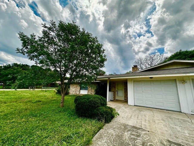 Primary Photo - 1448 Harper Rd