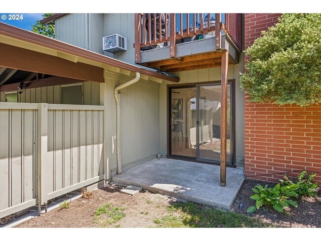 Building Photo - oat8680