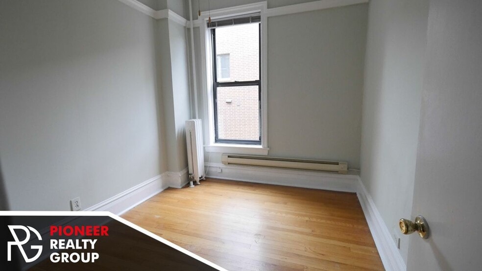 Building Photo - 1216 N Dearborn St