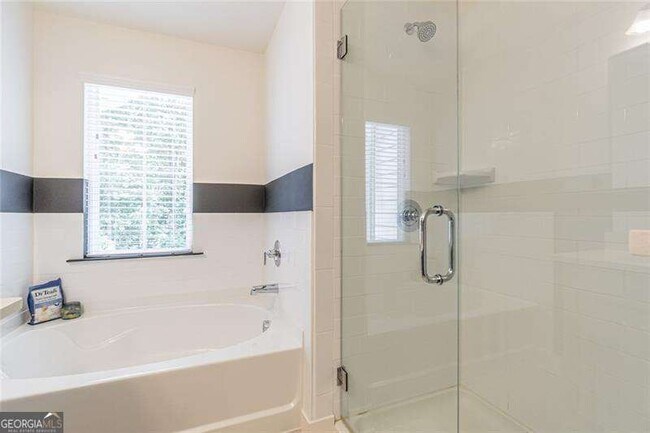 Building Photo - 5392 Brooklands Dr