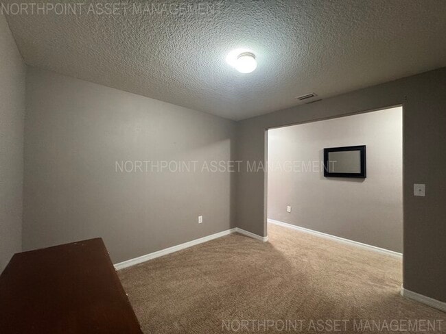 Building Photo - FURNISHED Summerfield Townhome