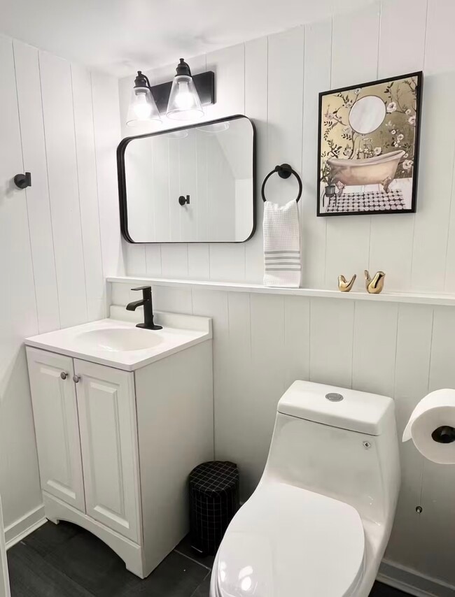 Building Photo - 6523 Jackson St