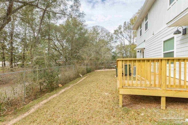 Building Photo - 1435 Iroquois Ct