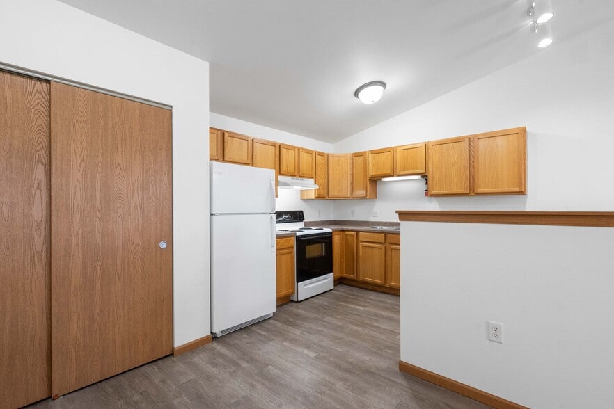 Building Photo - Stonefield Apartments