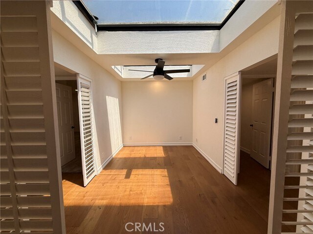 Building Photo - 860 Calle del Sol
