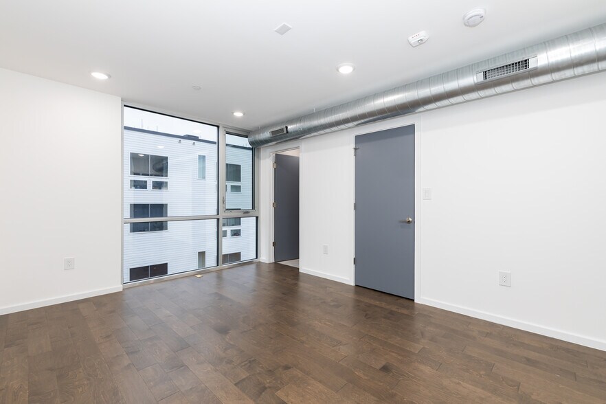 Building Photo - 1545 N 6th St