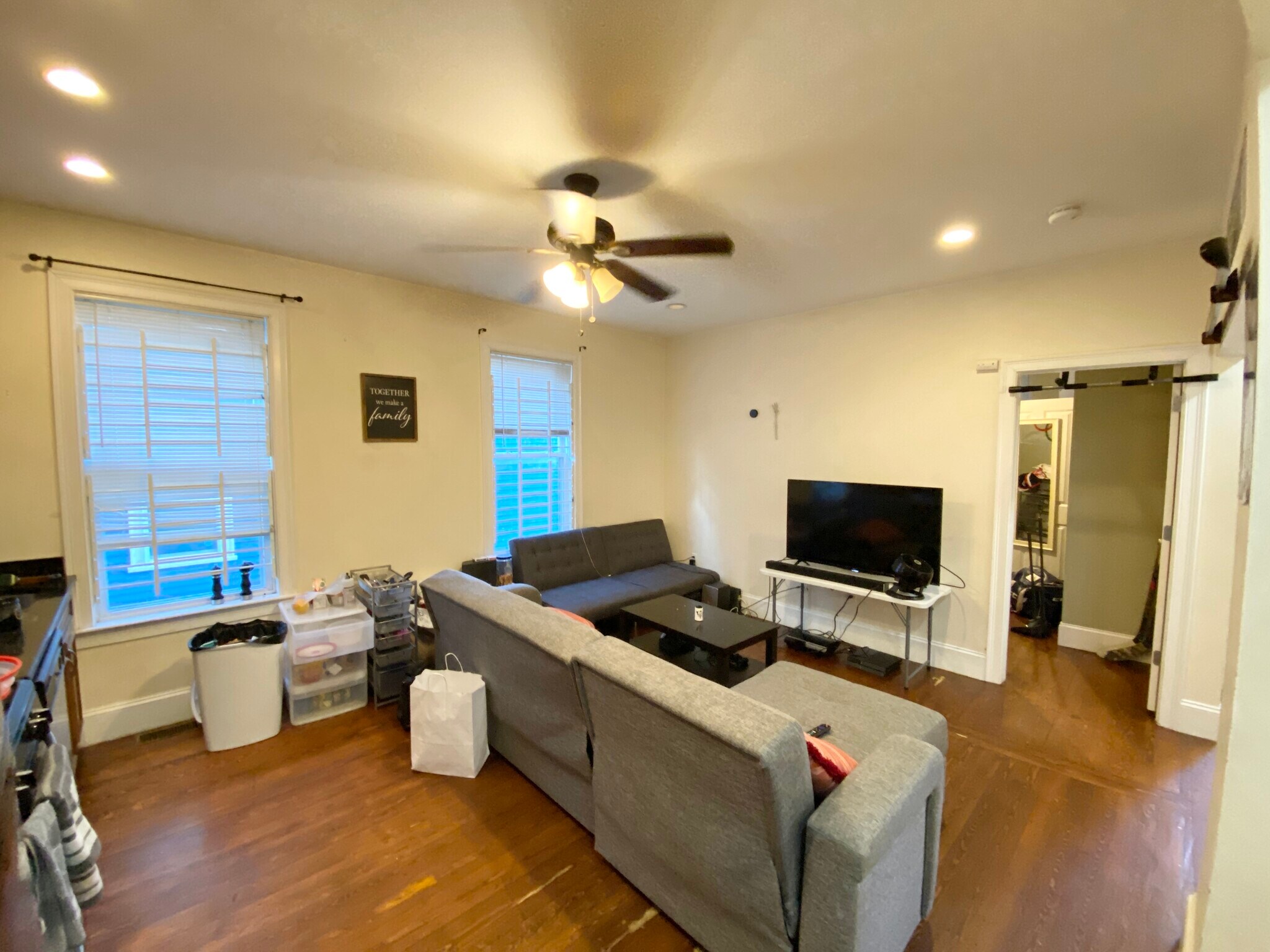 Building Photo - 178 Hillside St