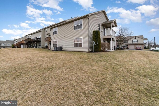 Building Photo - 117 Hawk Ct