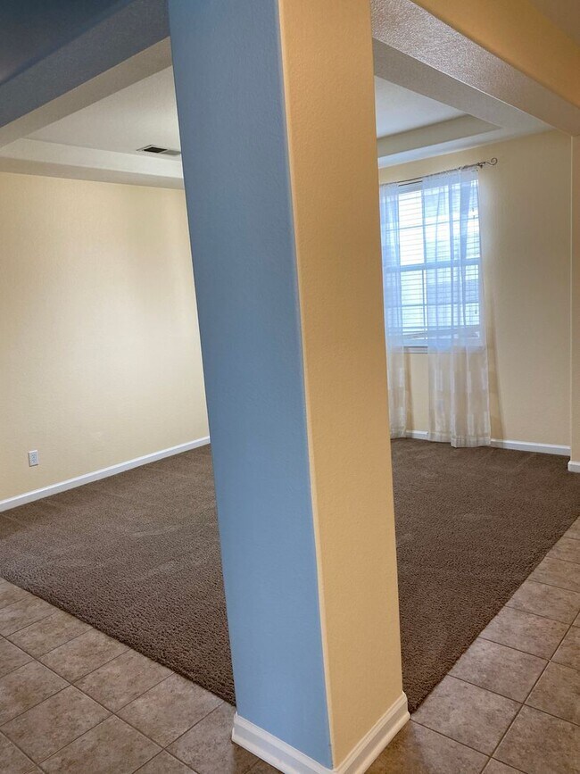 Building Photo - $2175.00 - Granite Countertops - Stainless...